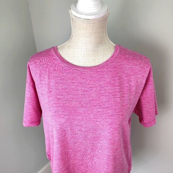 Gap Fit Womens Short Sleeve Open Tie Back Fushia Top Size Small - Picture 2 of 7